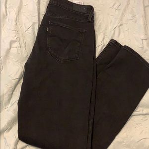 Woman’s Levi’s jeans